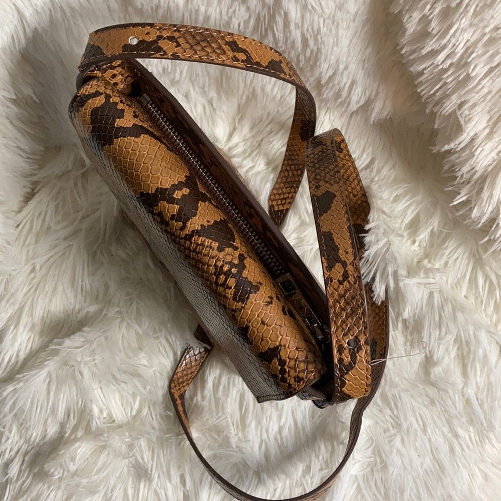 🇺🇸4 For $20 UO Faux Snake Print Crossbody Bag Brown - Picture 7 of 7